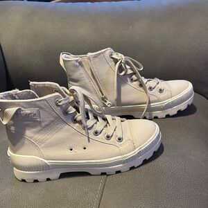 Earth Cream Lace Up Boots